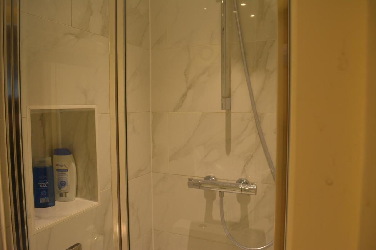 Large Ensuite Room Oxford Esterno foto